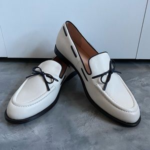 SOLD 💙J.CREW Navy & White Loafer! NWT